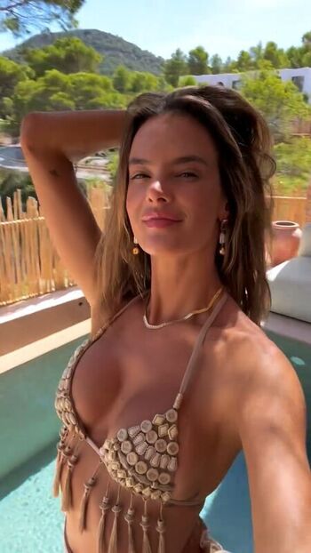 alessandra ambrosio