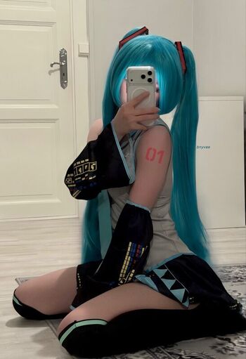 d0llshaped