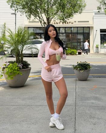 Elena Tsushima
