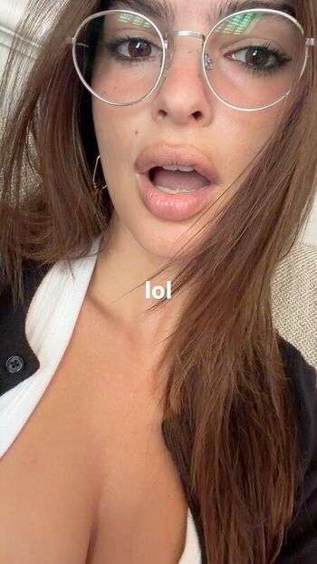 Emily Ratajkowski