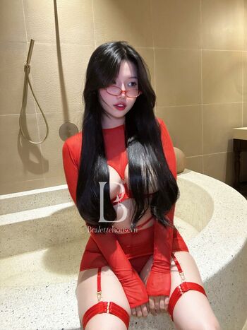 Ha My Duyen