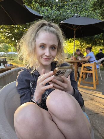 Janet Devlin
