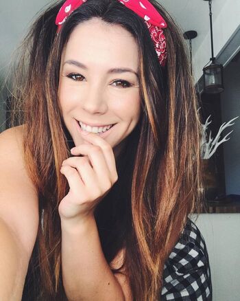 Jillian Rose Reed