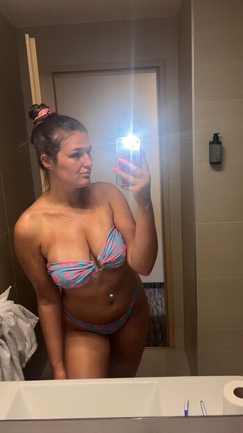 katiee19xox