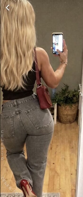 LeonieSia