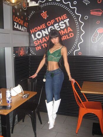 lisha li