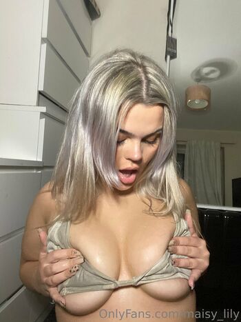 maisy_lily