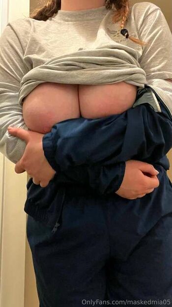 maskedmia05
