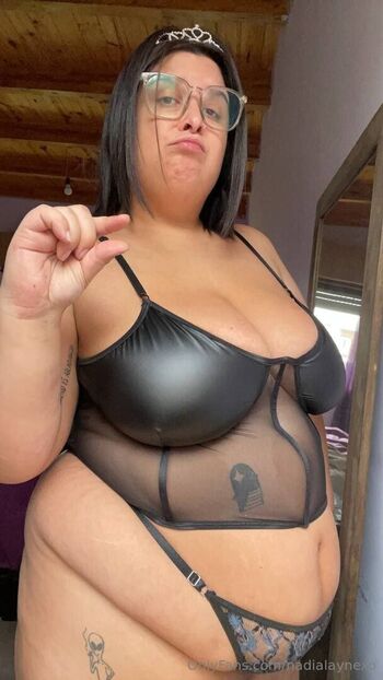 nadialaynexo