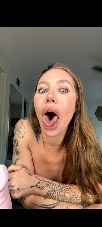 nicole aniston 1 page