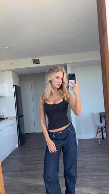nika karlova