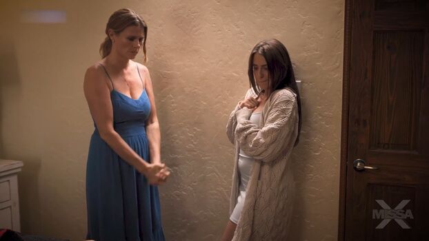 Reya Lovenlight