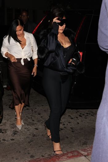 rihanna 1 page