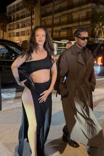 rihanna 1 page