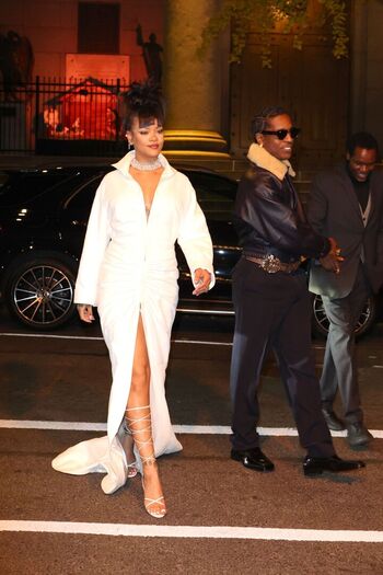 rihanna 1 page