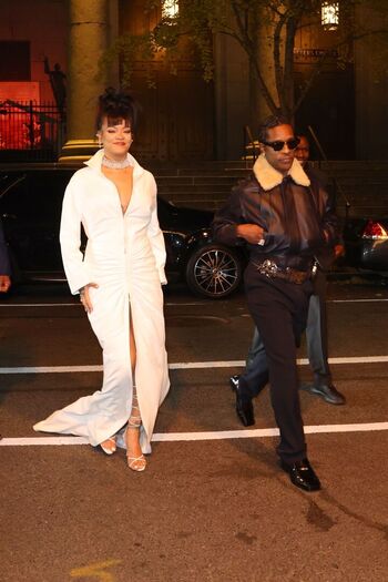 rihanna 1 page