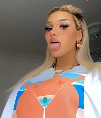 Shirin David