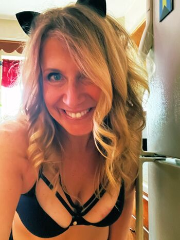 Smilingblonde