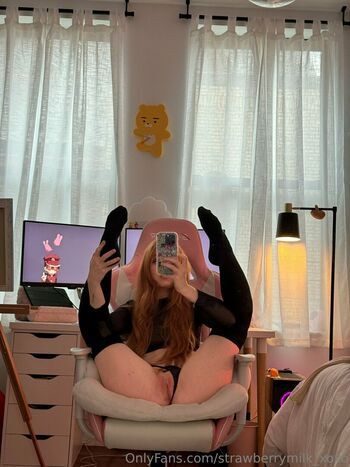 Strawberrymilk_xoxo