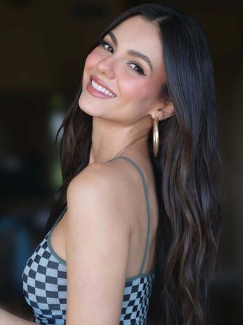 victoria justice