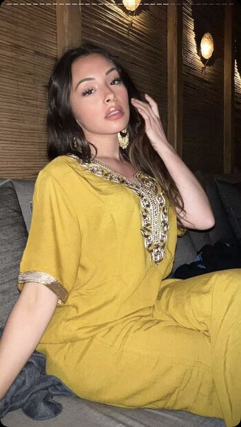 yamina m