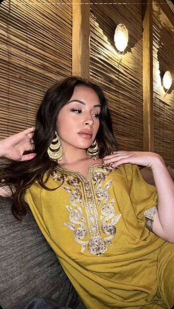 yamina m