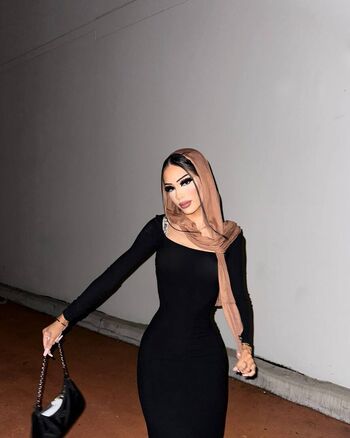 zainab sara
